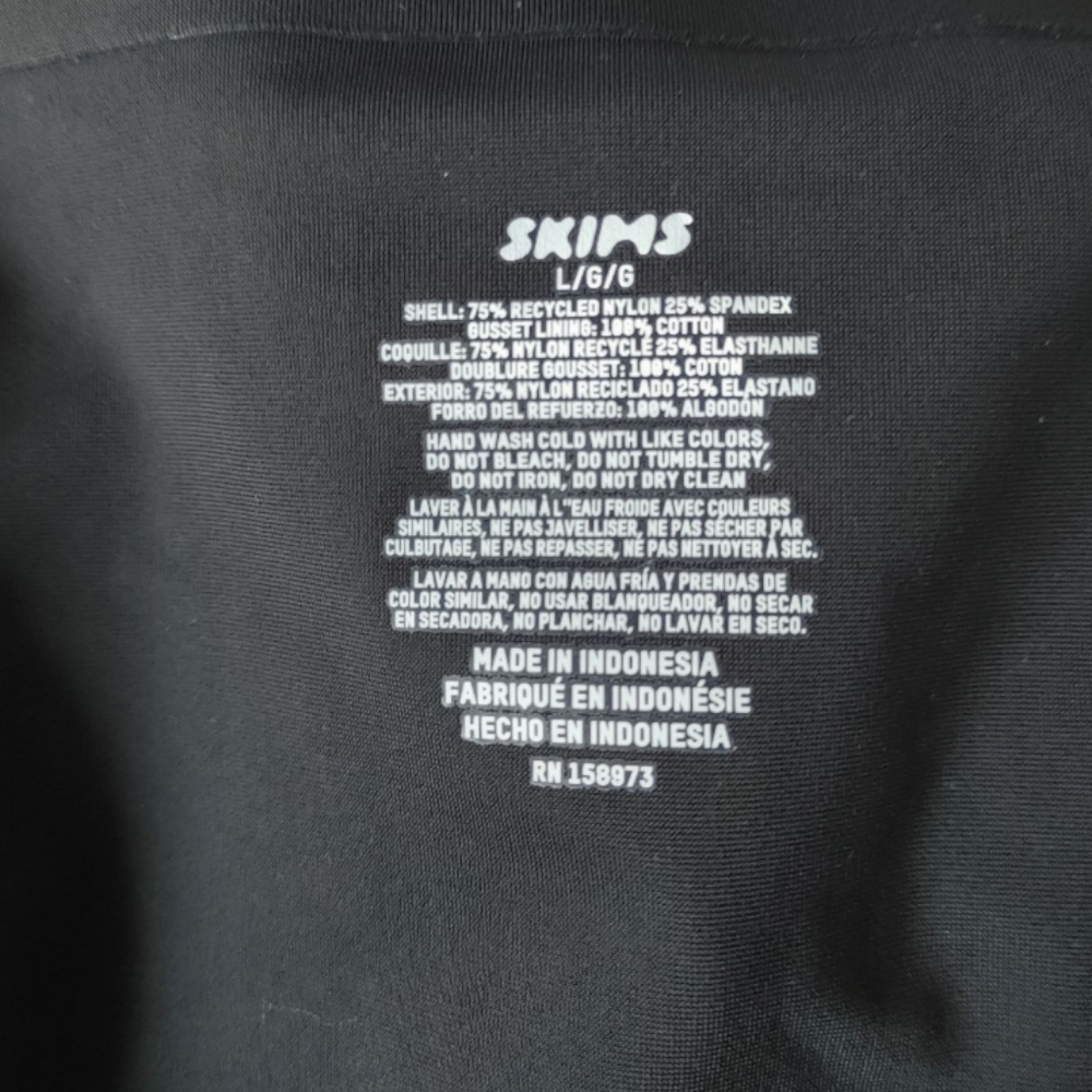 SKIMS Foundation Bodysuit - Picture 8 of 13
